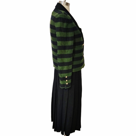 EUC CHANEL 3 Piece Co-Ord Set Green & Black Striped Blazer, Pleated Skirt & Top - Picture 4 of 14